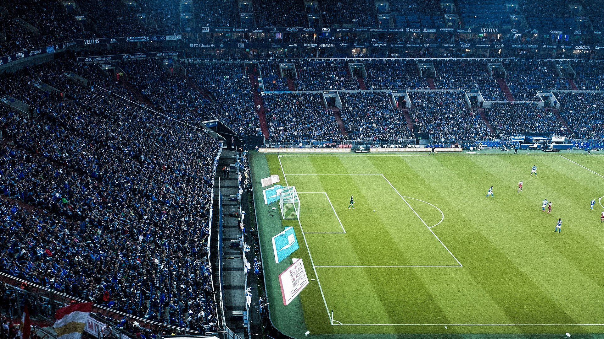 曼联与欧洲俱乐部的转会谈判进入白热化，曼联vs欧洲明星联队